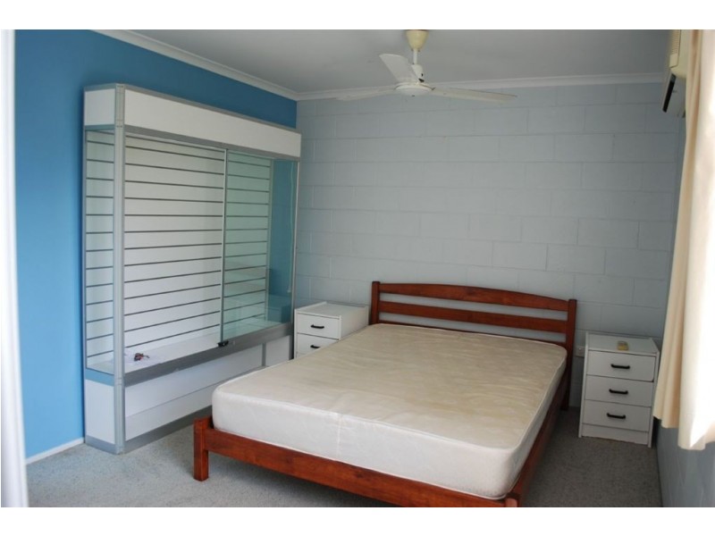 8/5 Eshelby Drive, Cannonvale QLD 4802