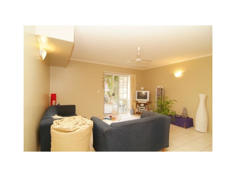 5/11 Island Drive, Cannonvale QLD 4802