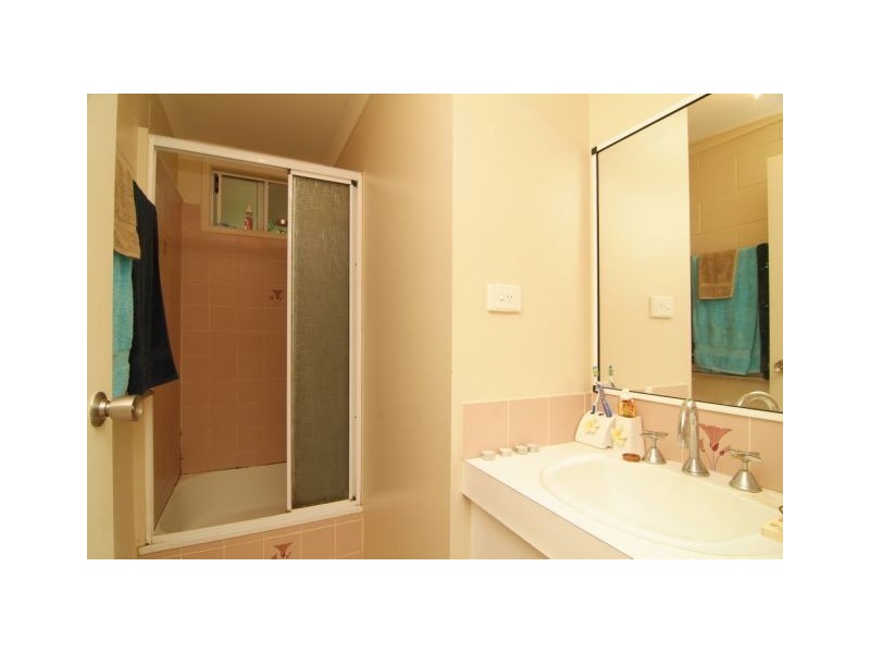 5/11 Island Drive, Cannonvale QLD 4802