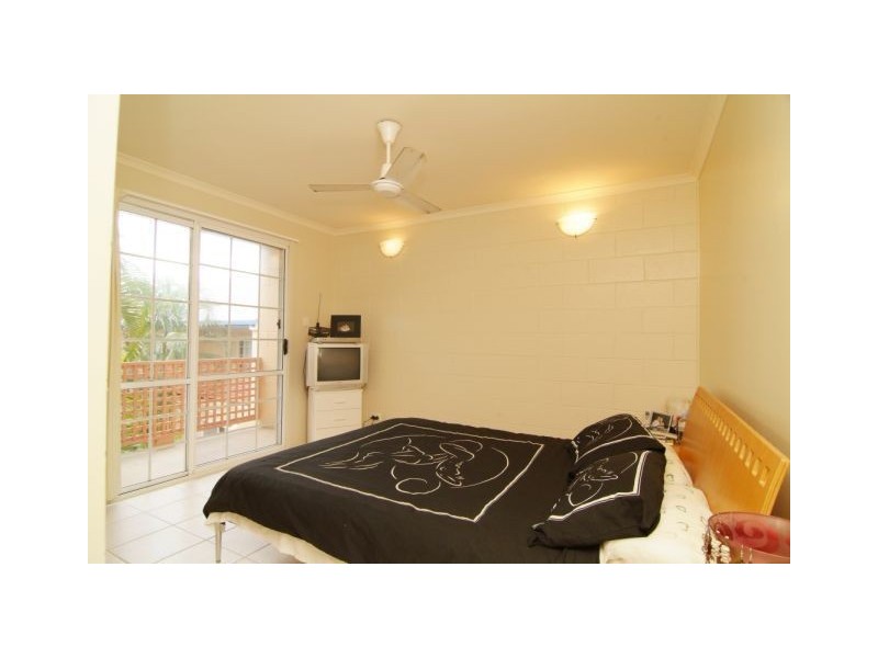 5/11 Island Drive, Cannonvale QLD 4802