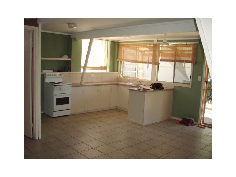 4/10 Oceanview Avenue, Airlie Beach QLD 4802