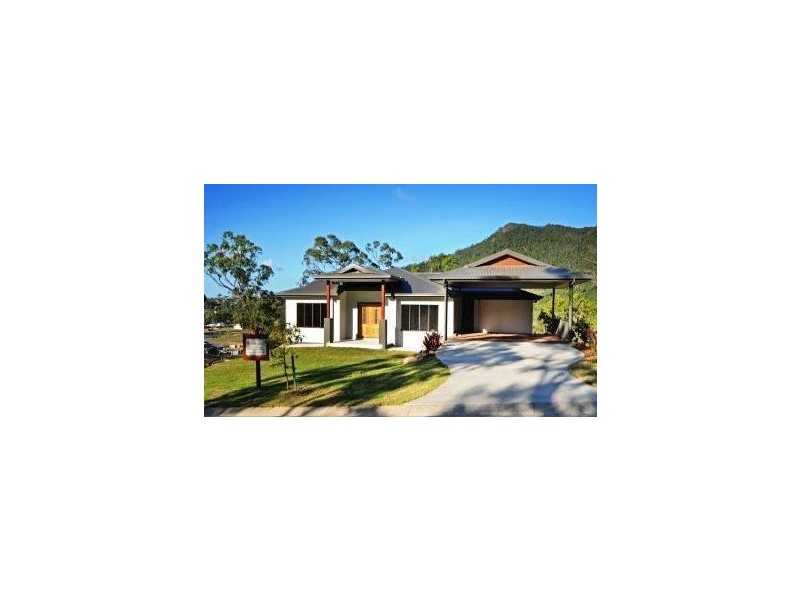 5 Scarlett Gum Cres, Cannonvale QLD 4802