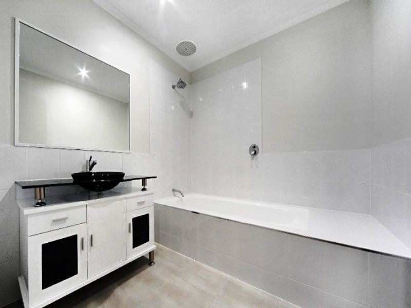 5 Scarlett Gum Cres, Cannonvale QLD 4802