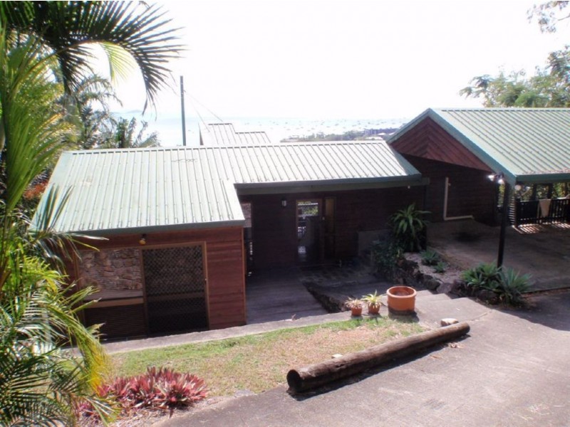 13 Woodwark Crescent, Cannonvale QLD 4802