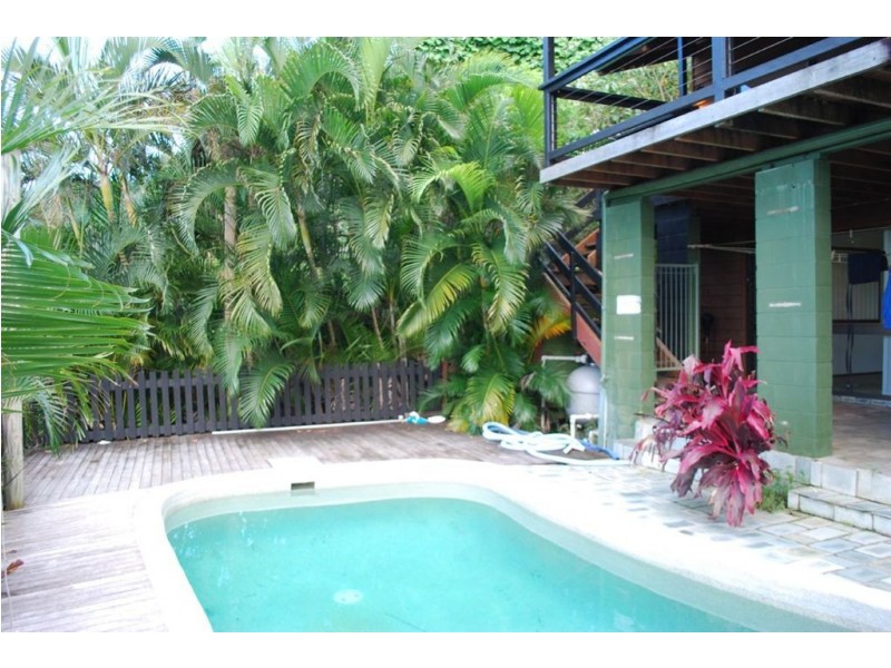 13 Woodwark Crescent, Cannonvale QLD 4802