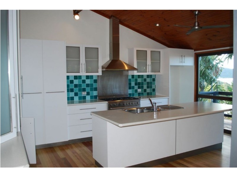 13 Woodwark Crescent, Cannonvale QLD 4802