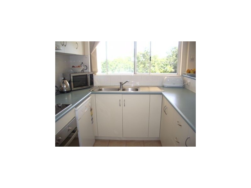 16/12 Eshelby Drive, Cannonvale QLD 4802