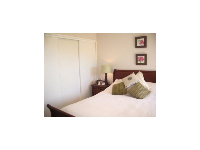 16/12 Eshelby Drive, Cannonvale QLD 4802