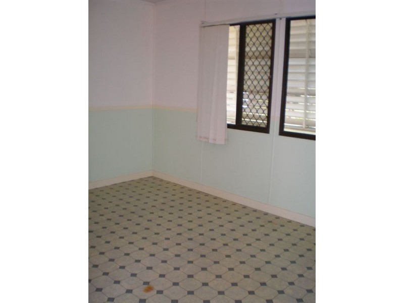 2/16 Ushers Road, Mount Julian QLD 4800