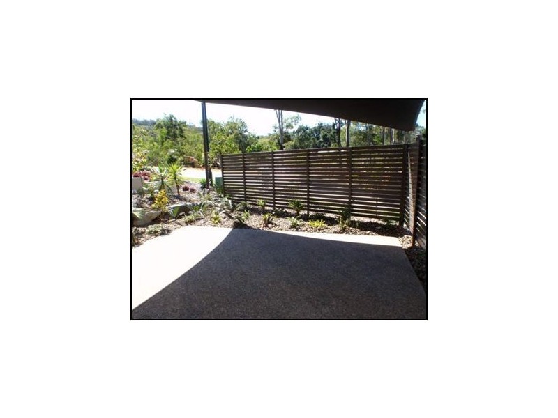 2/1 Rainbow Place, Jubilee Pocket QLD 4802