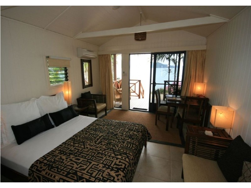 Cabin 3 Peppers Palm Bay, Long Island QLD 4741