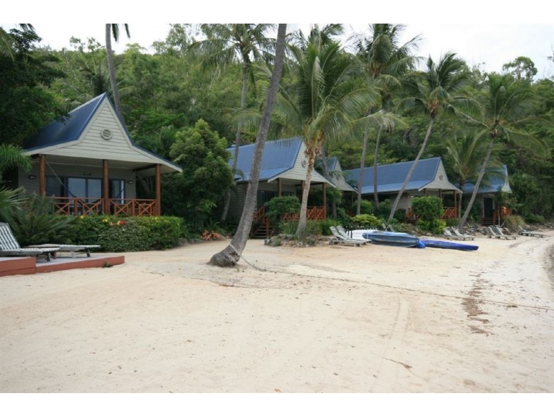 Cabin 3 Peppers Palm Bay, Long Island QLD 4741