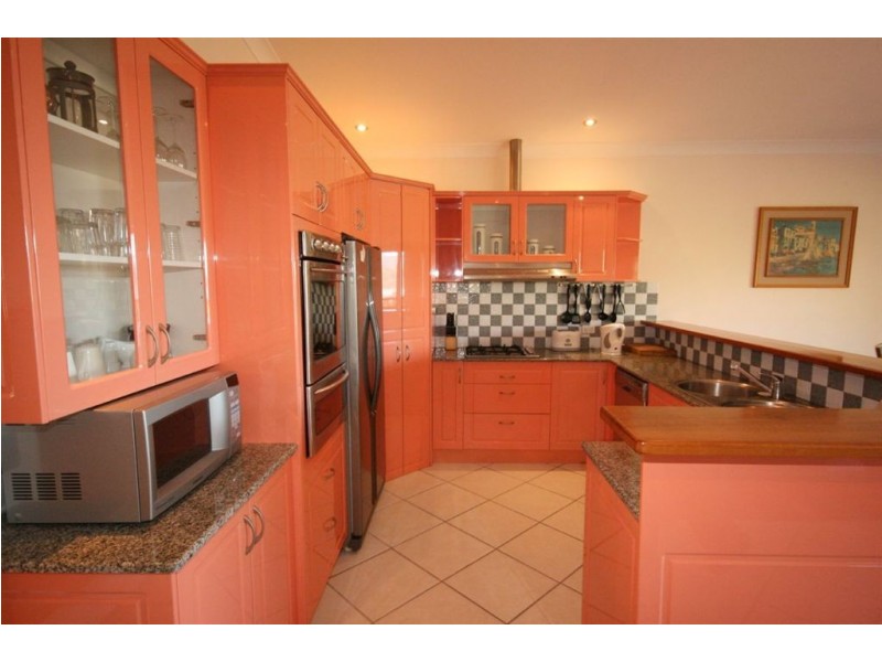 17a Nara  Ave, Airlie Beach QLD 4802