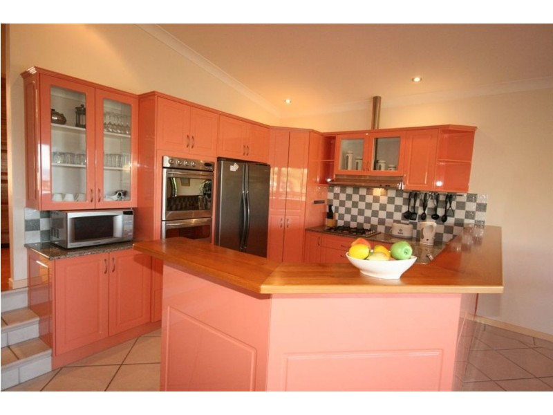 17a Nara  Ave, Airlie Beach QLD 4802