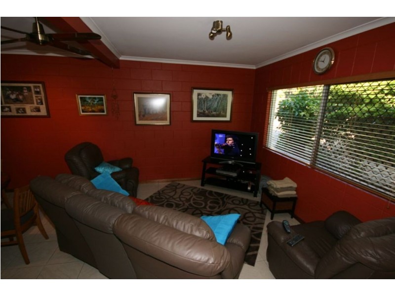 1/5 Duell Road, Cannonvale QLD 4802