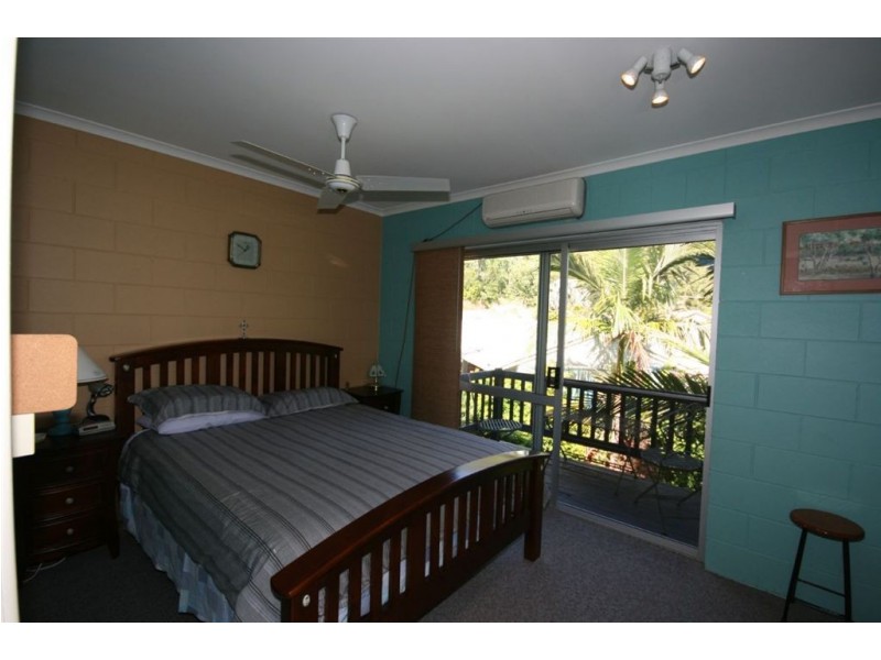 1/5 Duell Road, Cannonvale QLD 4802