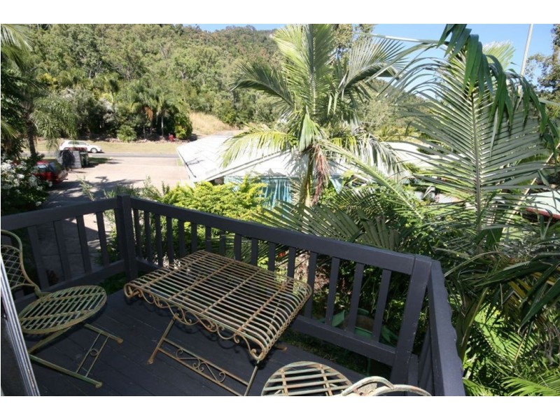 1/5 Duell Road, Cannonvale QLD 4802