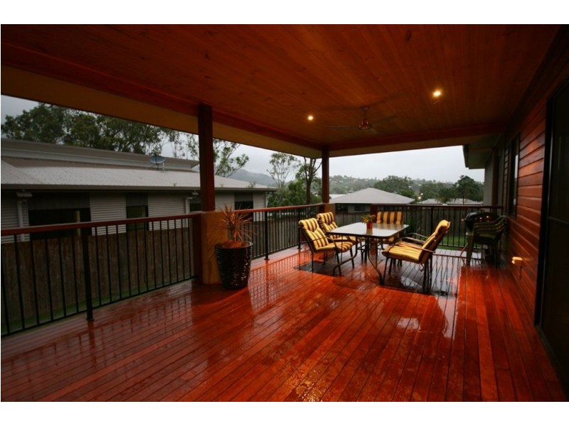 3 Jonquill Court, Cannonvale QLD 4802