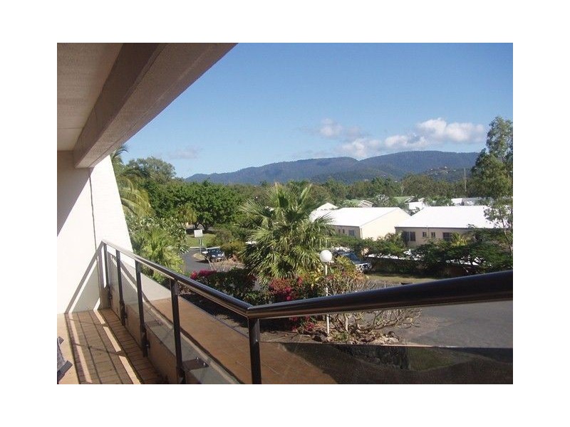 21/2 Eshelby Drive, Cannonvale QLD 4802