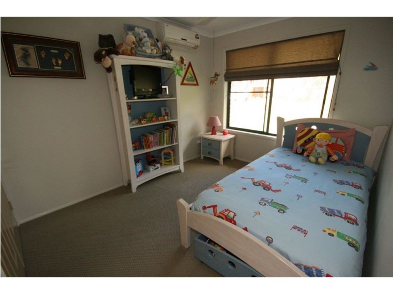 2 Solway Avenue, Cannonvale QLD 4802