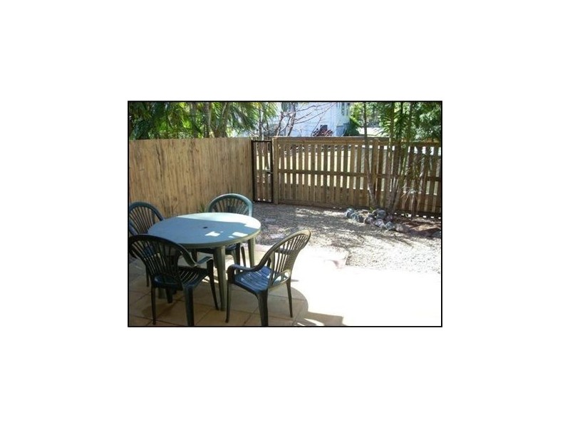 3/5 Pleasant Drive, Cannonvale QLD 4802