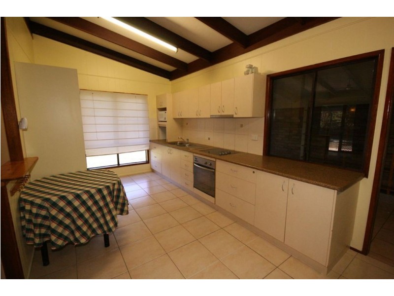 99 Shute Harbour Road, Cannonvale QLD 4802