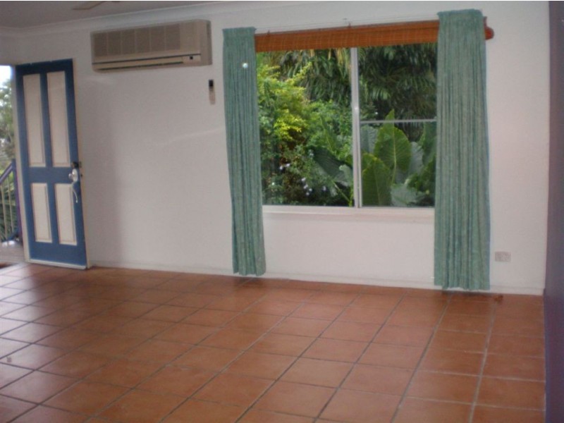 11 Wambiri Street, Cannonvale QLD 4802