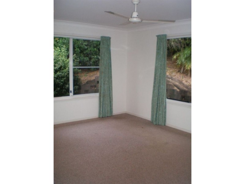 11 Wambiri Street, Cannonvale QLD 4802