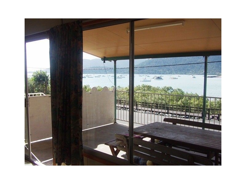 12 Broadwater Avenue, Airlie Beach QLD 4802