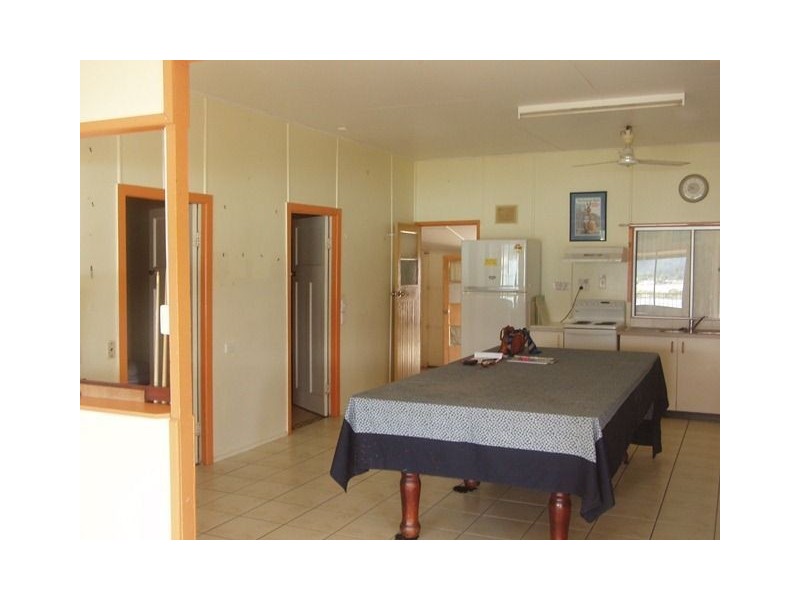 12 Broadwater Avenue, Airlie Beach QLD 4802