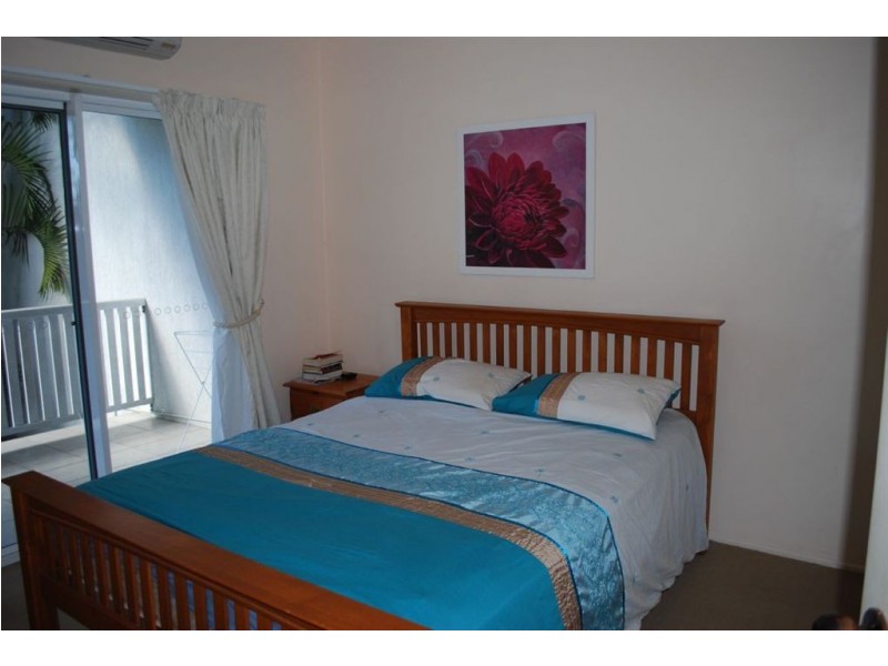 2/19 Tropic Road, Cannonvale QLD 4802