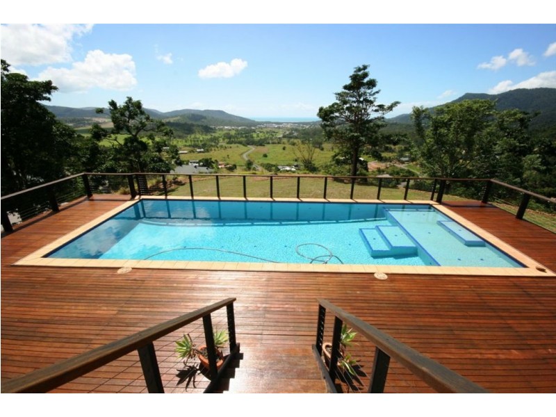 48 Pepperberry Lane, Cannonvale QLD 4802