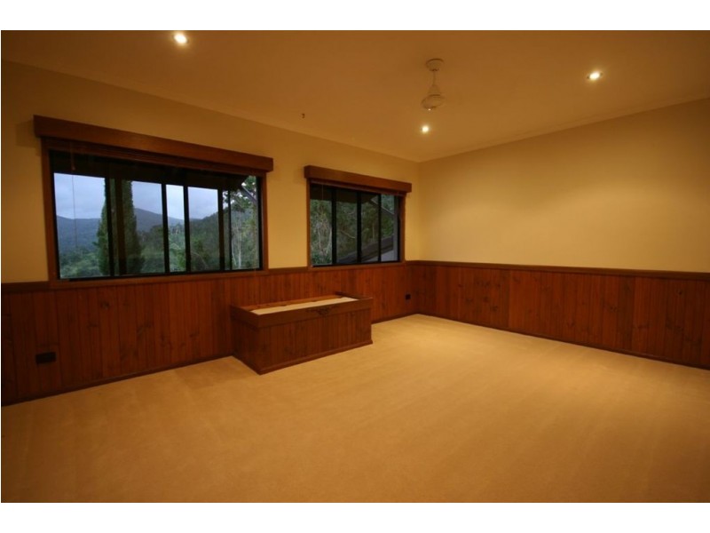 48 Pepperberry Lane, Cannonvale QLD 4802