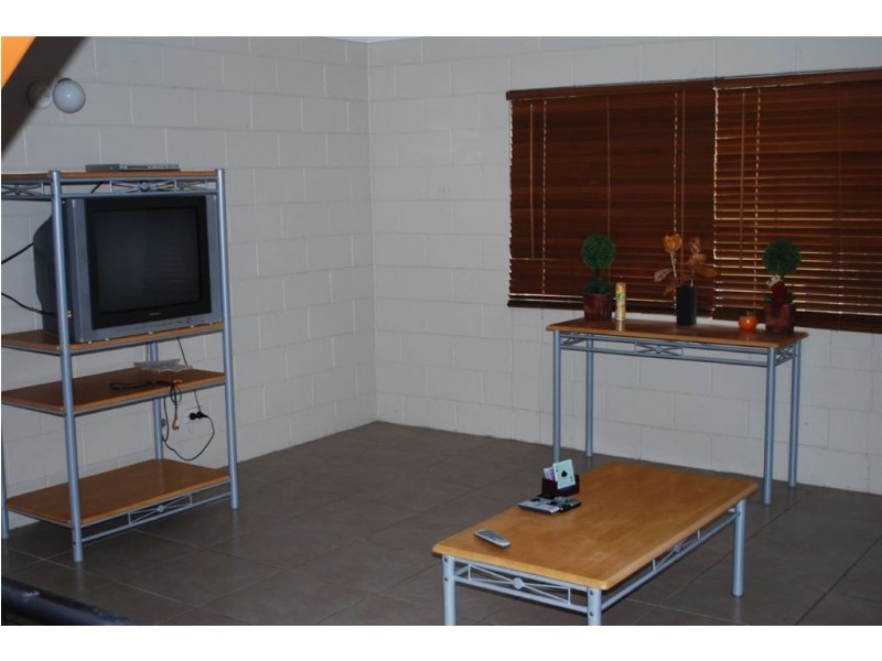 18/3 Eshelby Drive, Cannonvale QLD 4802