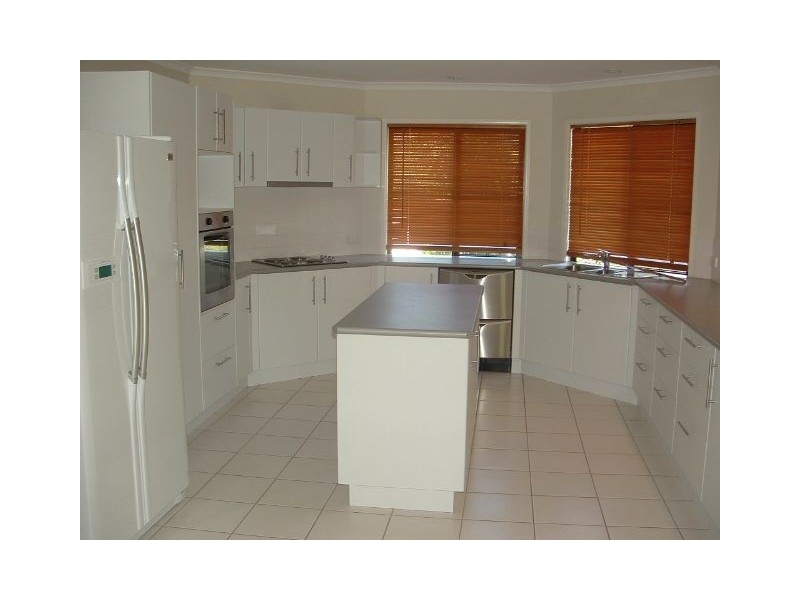 4 Curlew Court, Jubilee Pocket QLD 4802
