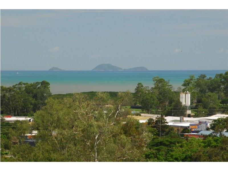 6 Daydream Court, Cannonvale QLD 4802