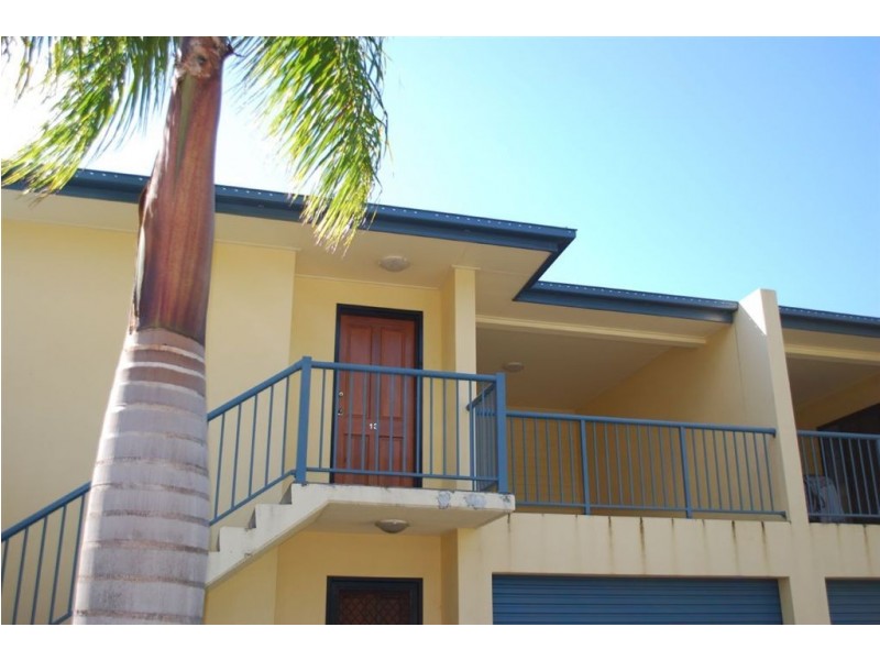 13/16 Beach Road, Cannonvale QLD 4802