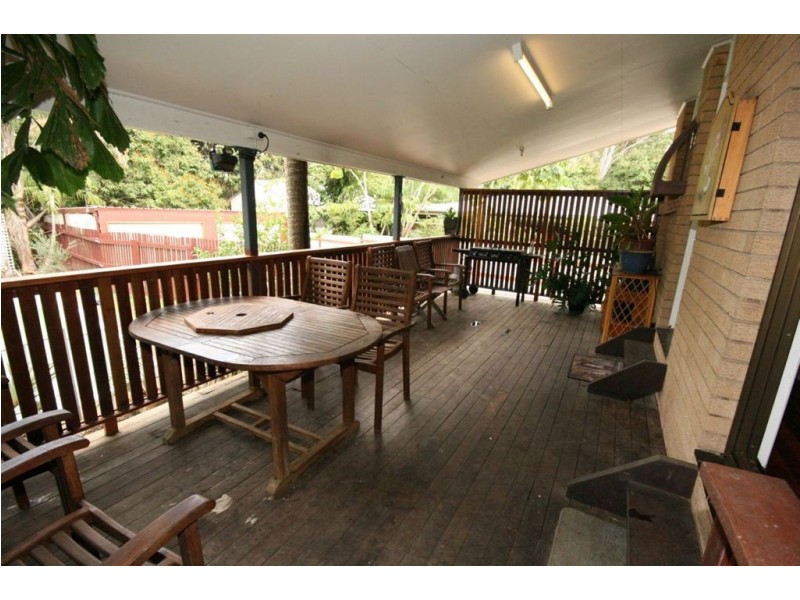 6 Picaninni Close, Cannonvale QLD 4802