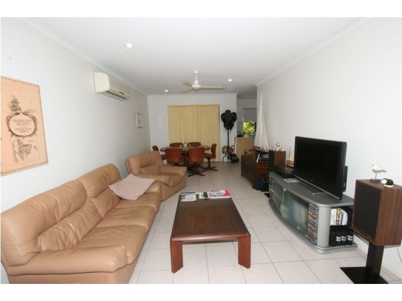 21/16 Beach Road, Cannonvale QLD 4802
