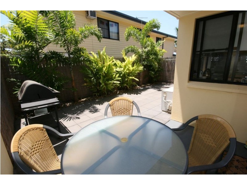 21/16 Beach Road, Cannonvale QLD 4802