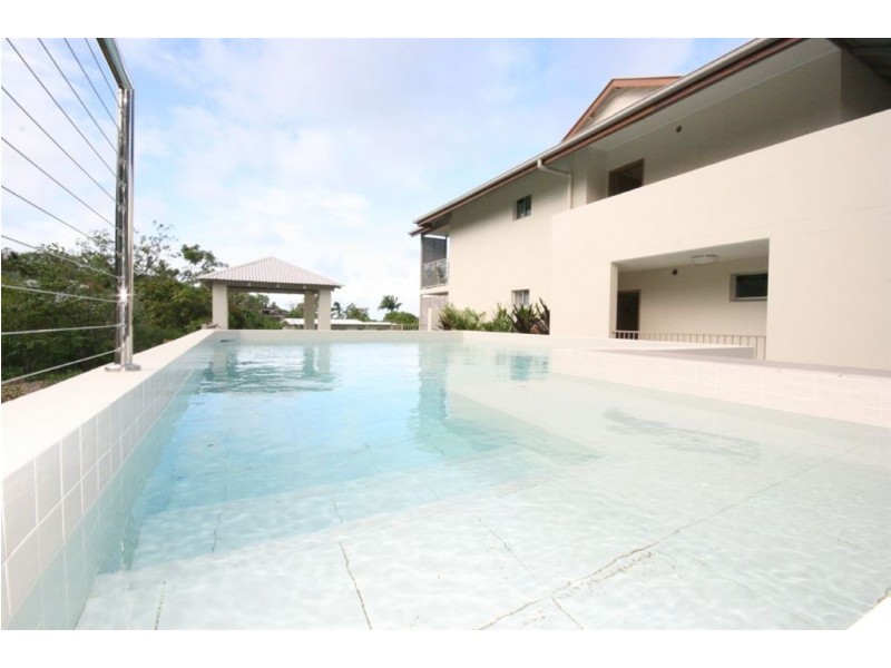 2/14 Waterson Way, Airlie Beach QLD 4802
