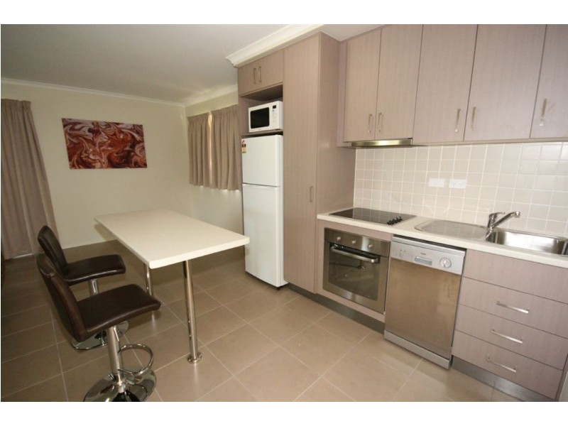2/14 Waterson Way, Airlie Beach QLD 4802