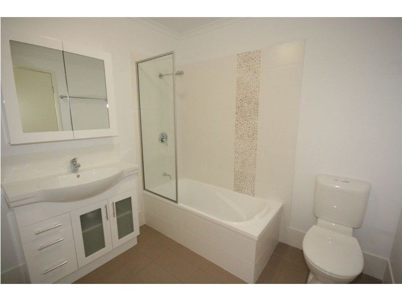 2/14 Waterson Way, Airlie Beach QLD 4802