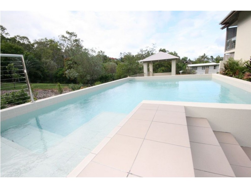 2/14 Waterson Way, Airlie Beach QLD 4802