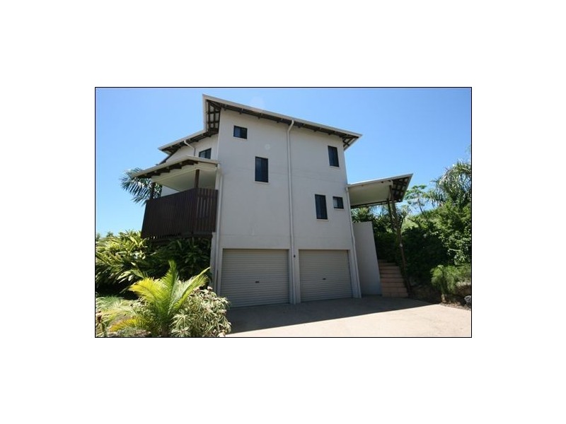 7/14 Altmann Avenue, Cannonvale QLD 4802