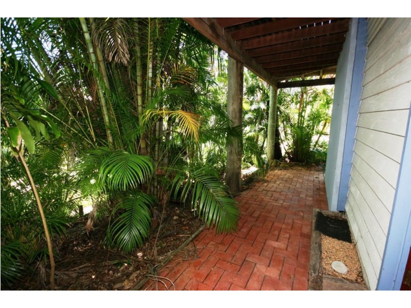 3 Macona Crescent, Cannonvale QLD 4802