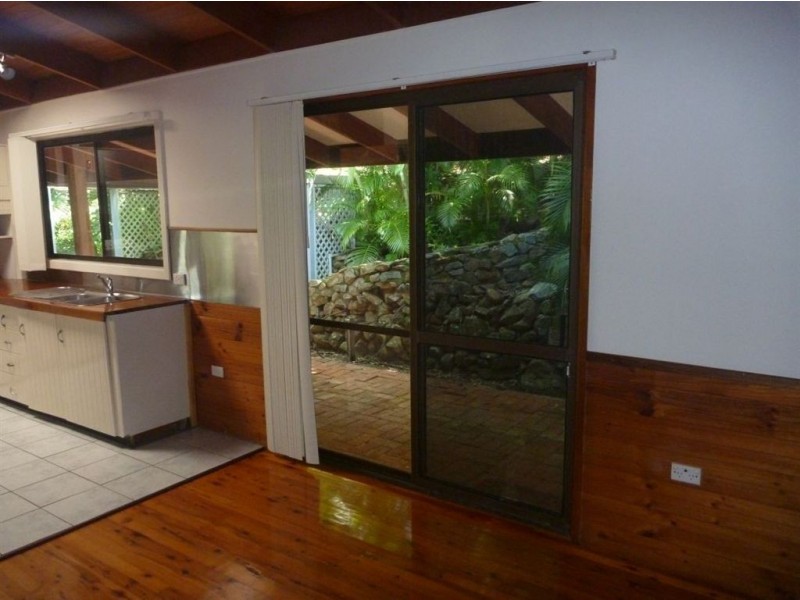 3 Macona Crescent, Cannonvale QLD 4802