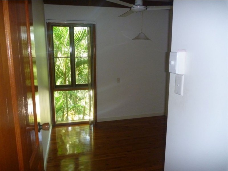 3 Macona Crescent, Cannonvale QLD 4802
