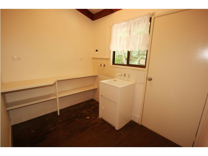 3 Macona Crescent, Cannonvale QLD 4802