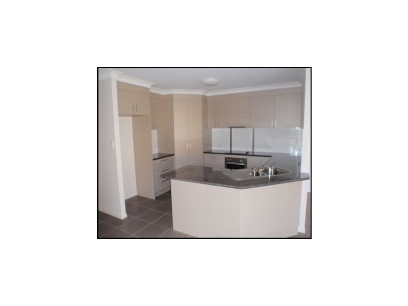 1/28 South Molle Boulevard, Cannonvale QLD 4802